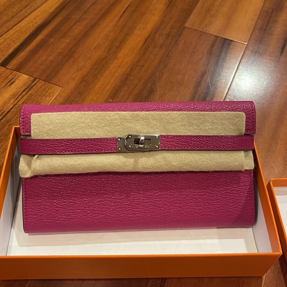 ONE DAY SALE!!! Hermes Kelly Cherve Wallet - Picture 3 of 16
